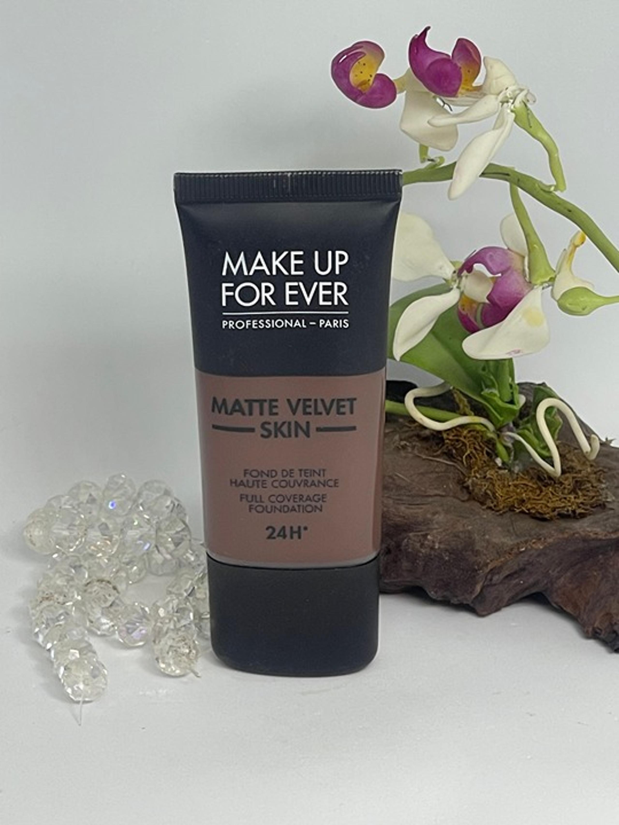 Make Up For Ever Matte Velvet Skin Liquid Full Coverage Foundation - Y550 - New