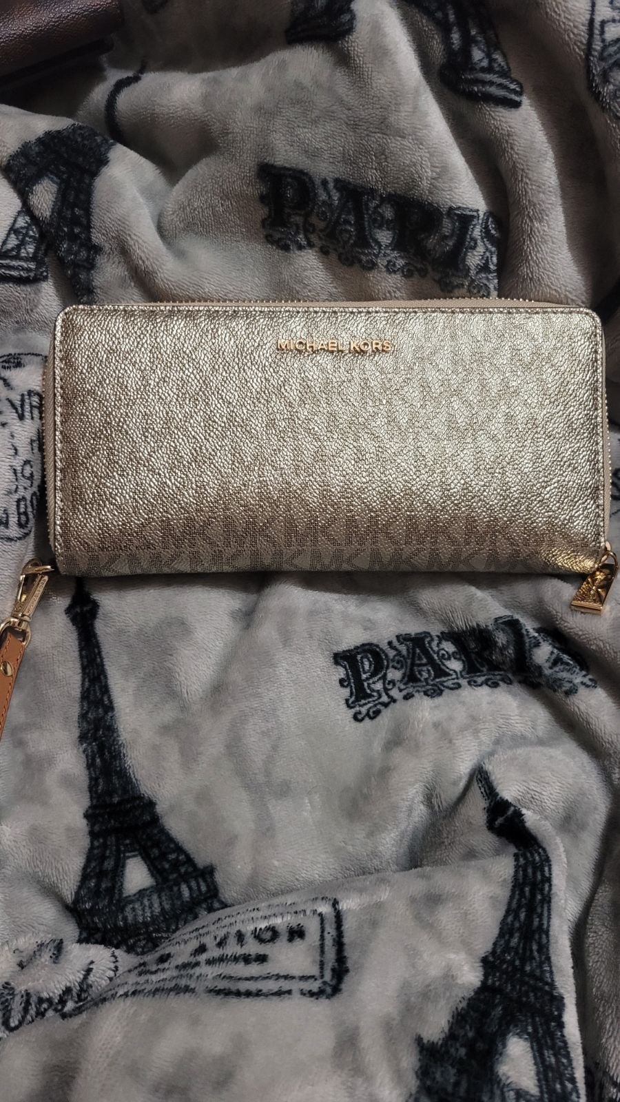 Michael kors wallet