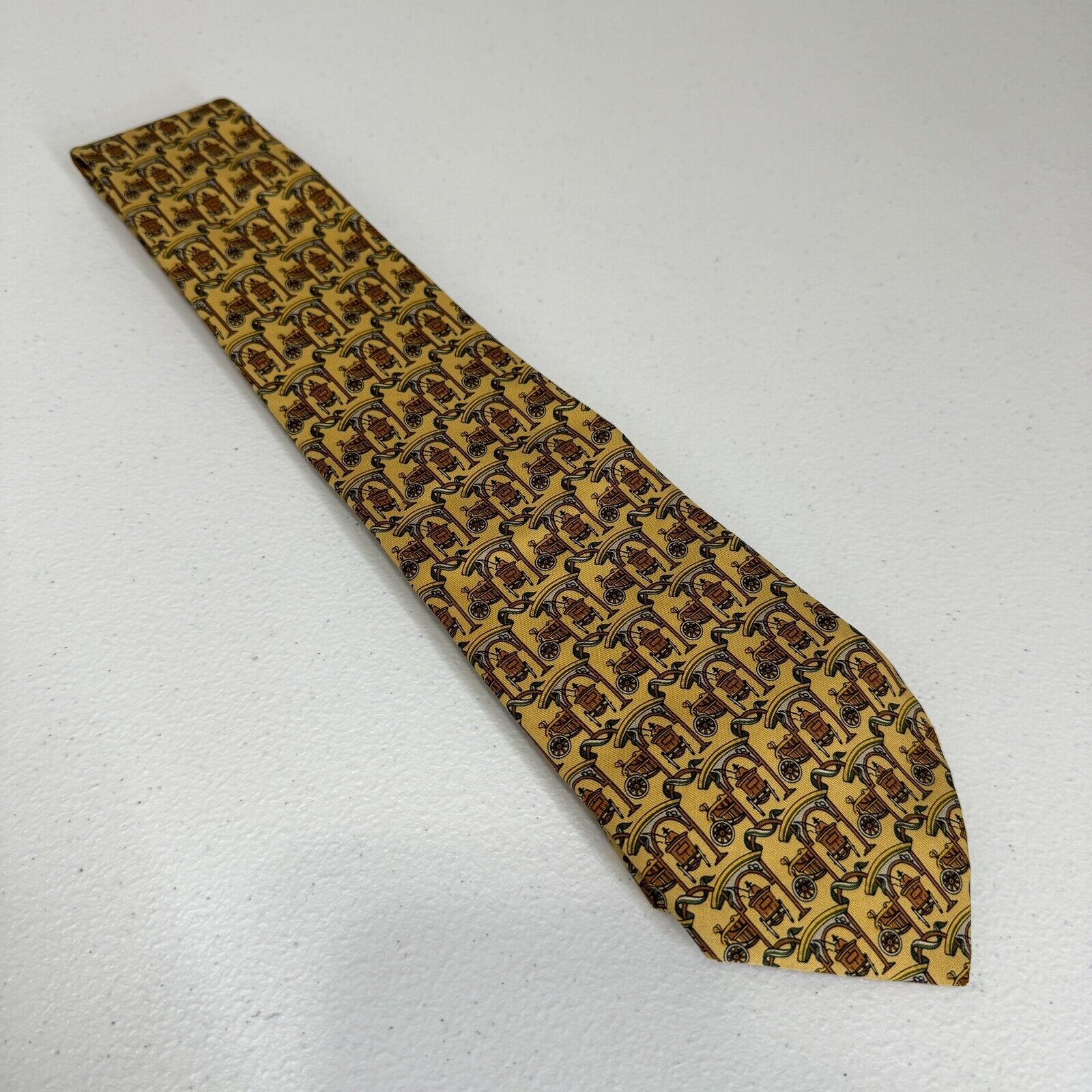 Vintage Salvatore Ferragamo Mens Tie Yellow 100% Silk Carriage Wagon Art To Wear