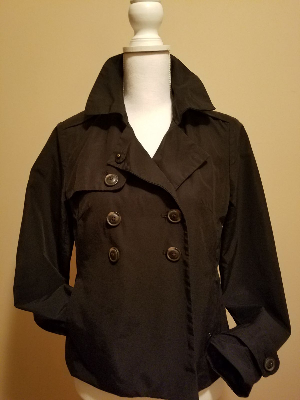 Banana Republic womans sz.S black trench