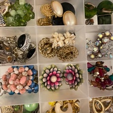 Over 40 Pairs Vintage Clip On Earrings Lot Gold/Silvertone Beaded Flowers