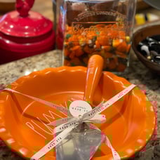 Thanksgiving Rae Dunn Pumpkin Pie Baker and Server Set