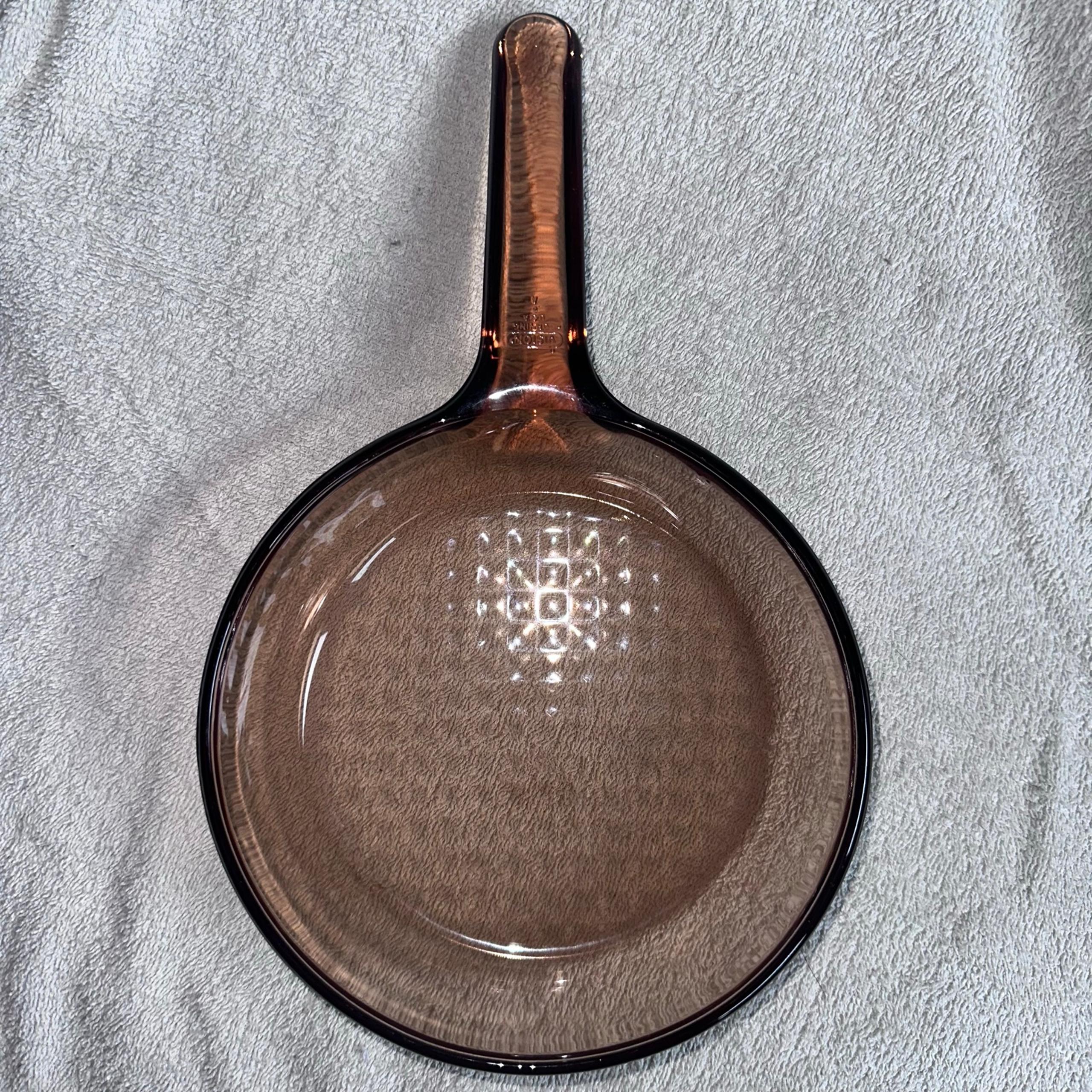 Vintage Corning Ware Vision Ware 7” Waffle Bottom Frying Pan Skillet Amber Glass