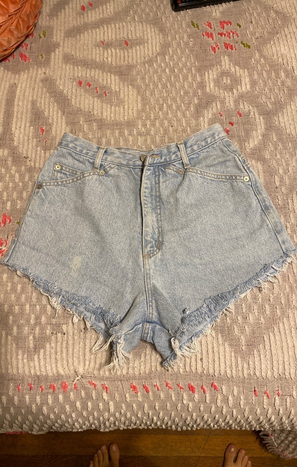 VINTAGE GUESS Jean Cut Offs!!!!! Sz 32