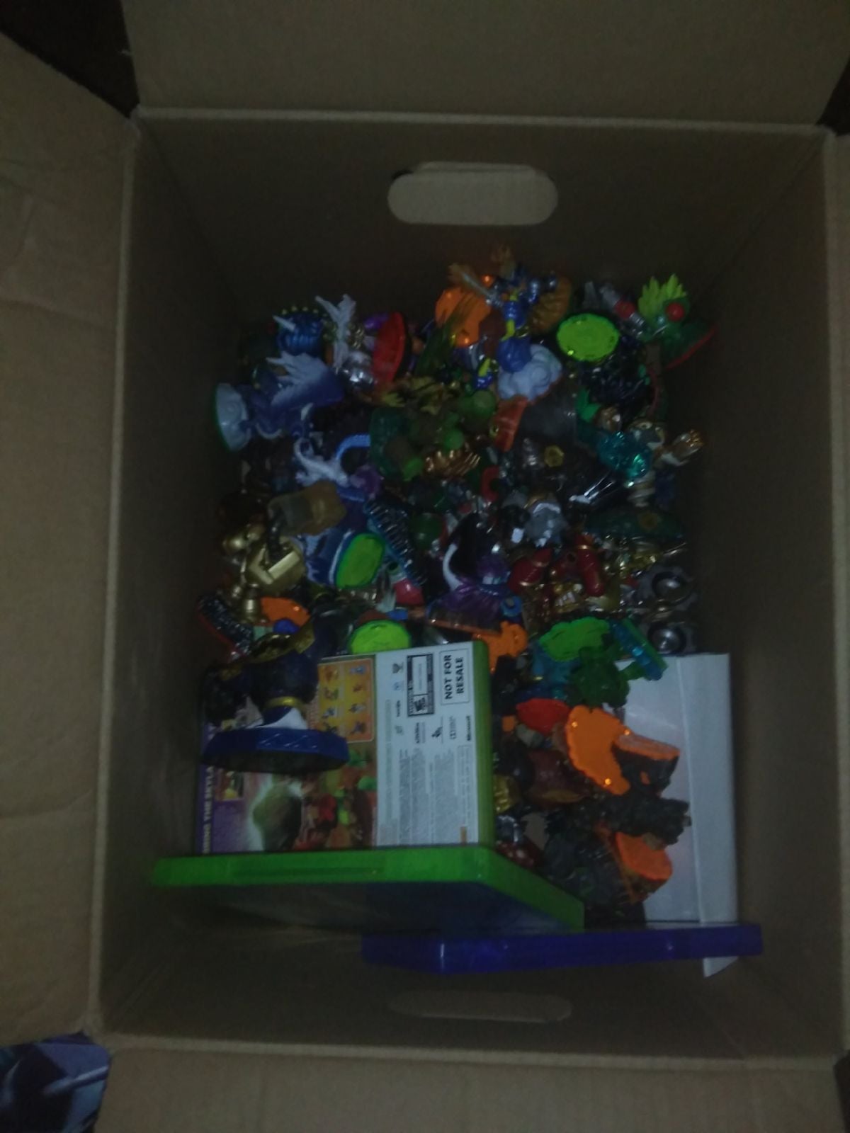 Large skylanders lot