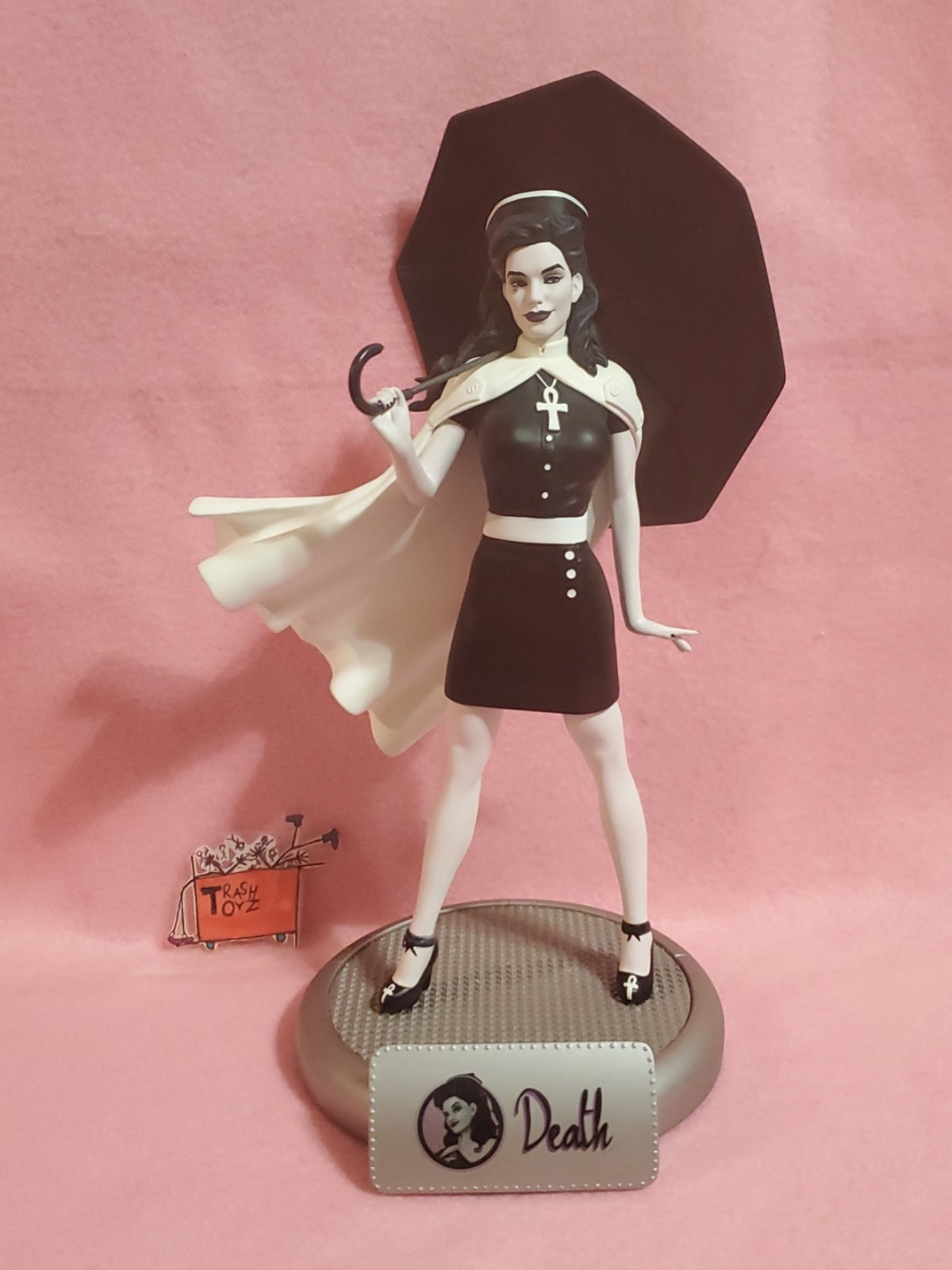 NURSE DEATH 12.25 STATUE DC BOMBSHELLS COMICS COLLECTIBLES NEIL GAIMAN SANDMAN