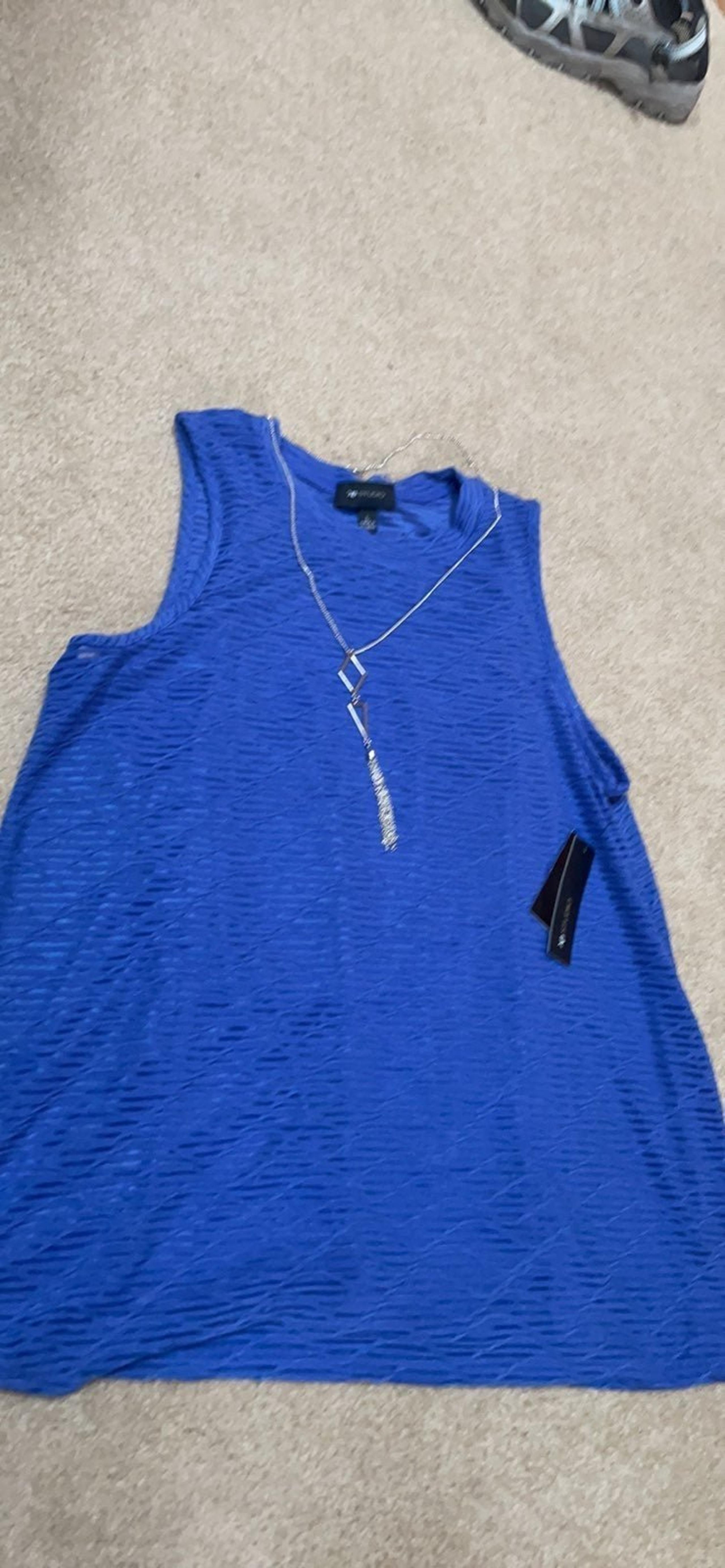 New cute summer top with Necklace