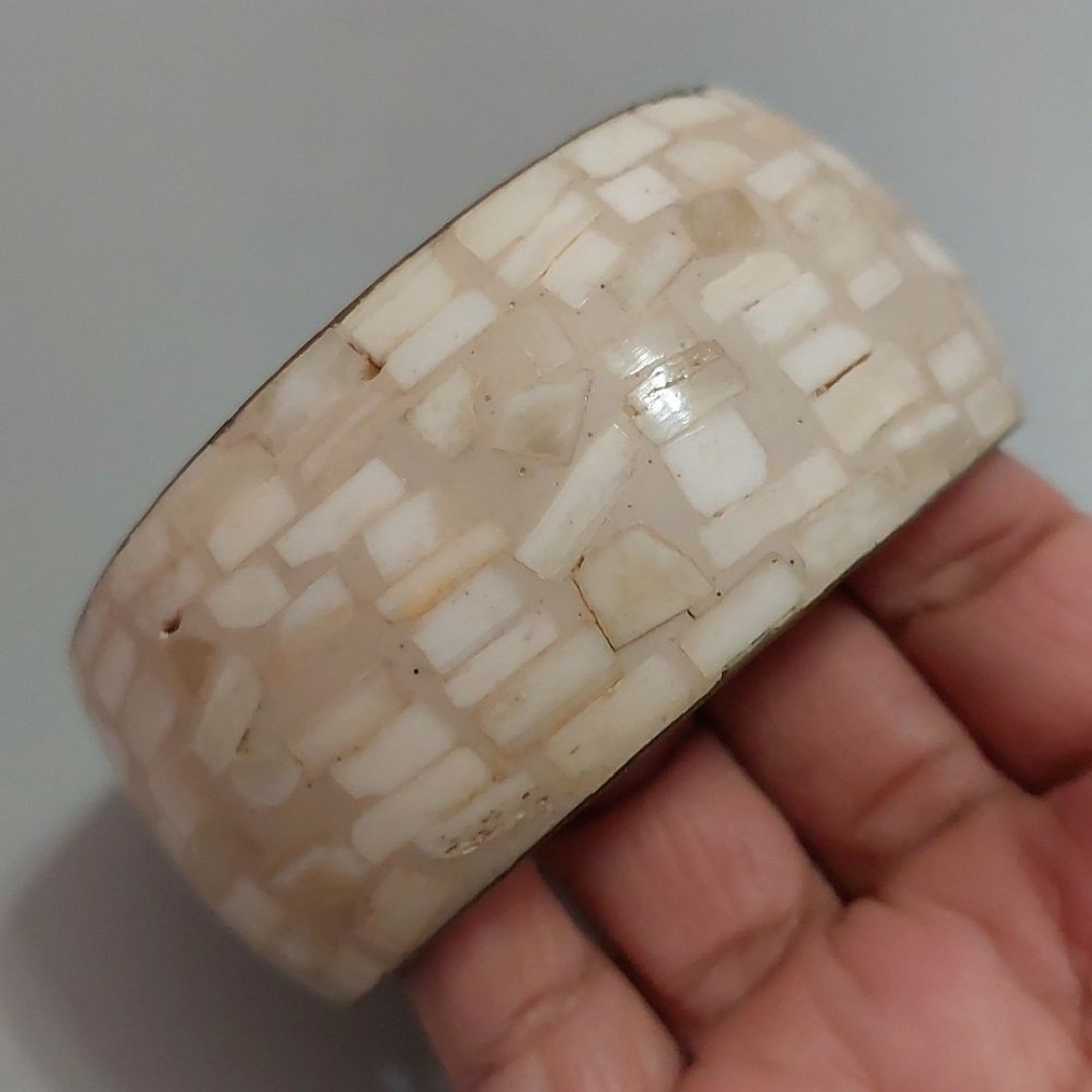 Vintage Chipped Bone Mosaic Inlay Wide Brass Bangle Bracelet Heavyduty
