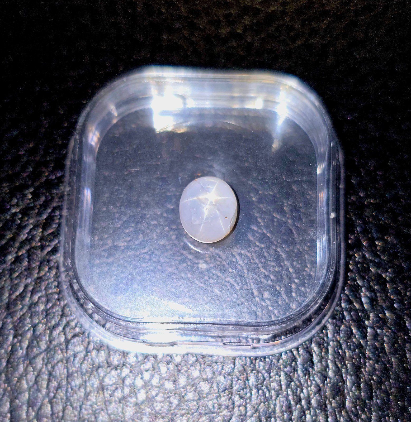 Stunning Ceylon/Sri Lanka Greyish Blue Sapph - 3.55ct (8.35x6.65mm) Natural