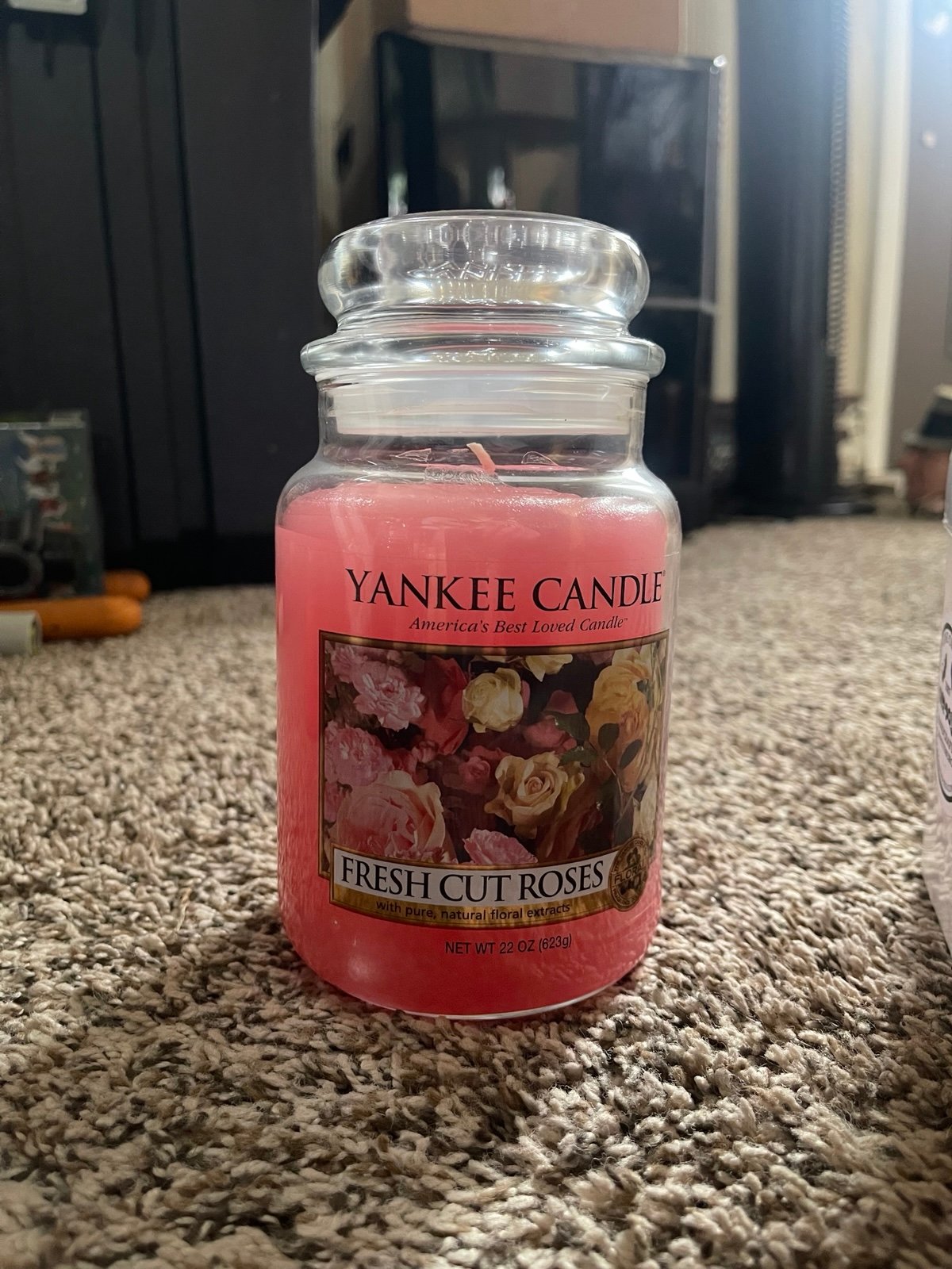 Large Yankee Candle fresh cut roses