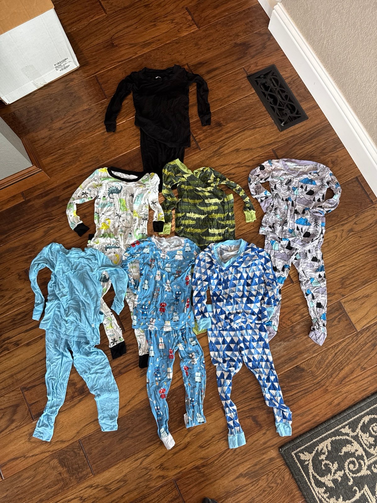 Little Sleepies Two Piece Long Sleeve Pajamas 2T Set of 7