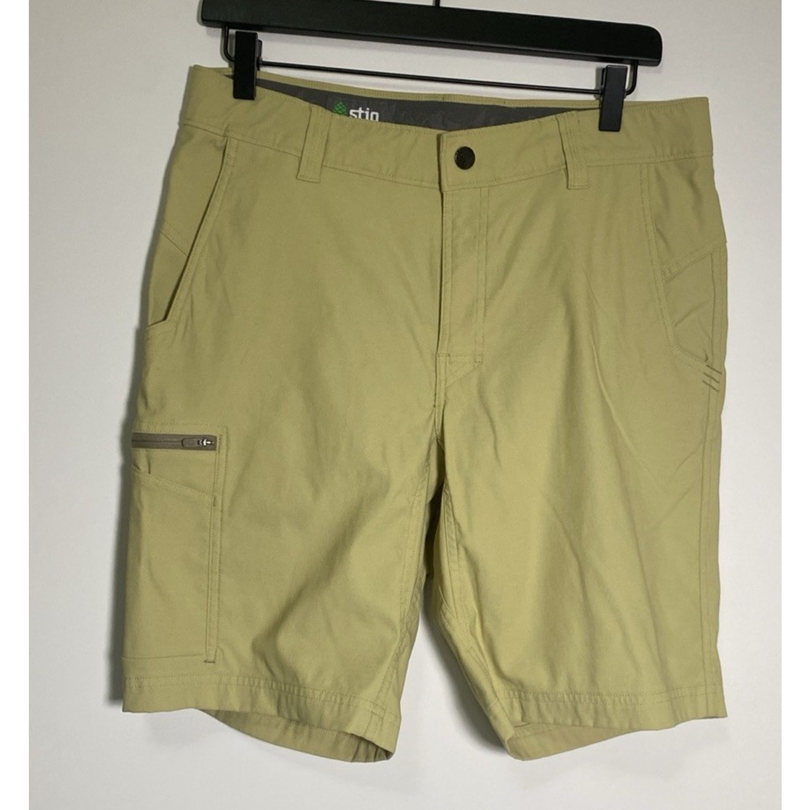 Stio Casual Outdoor Hiking Line Green/Yellow Shorts Mens 32