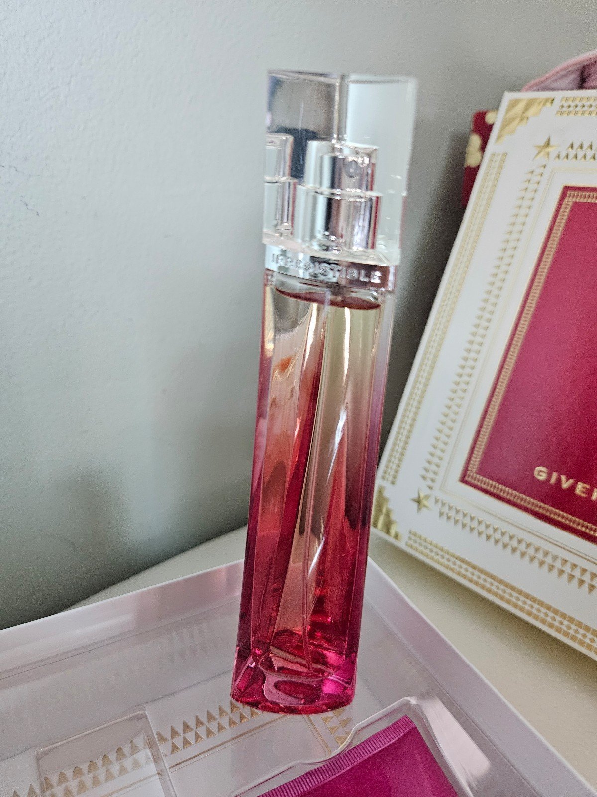 Givenchy very irresistible gift set - vintage Women