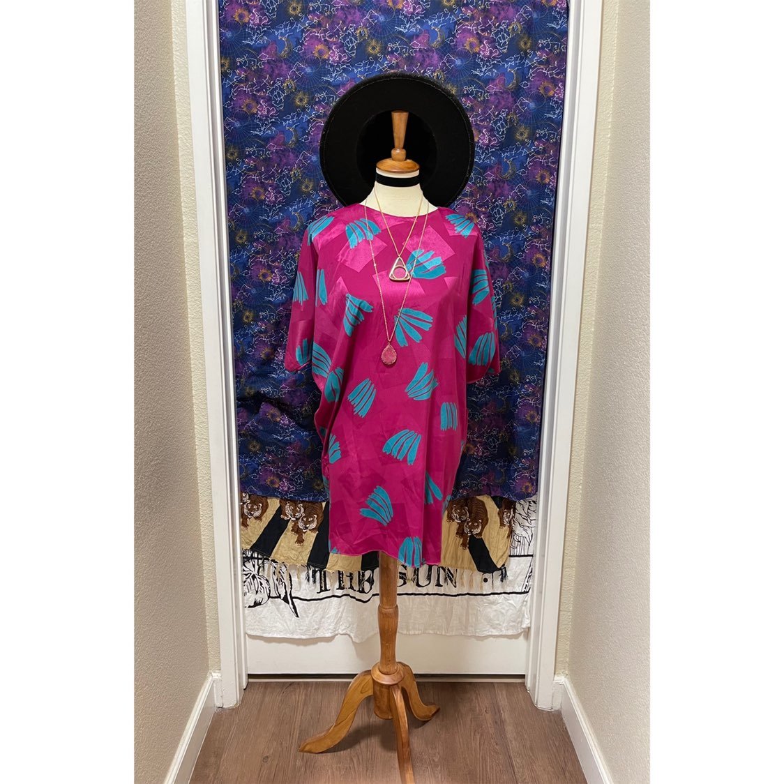 Lovely Vintage artistic button dress