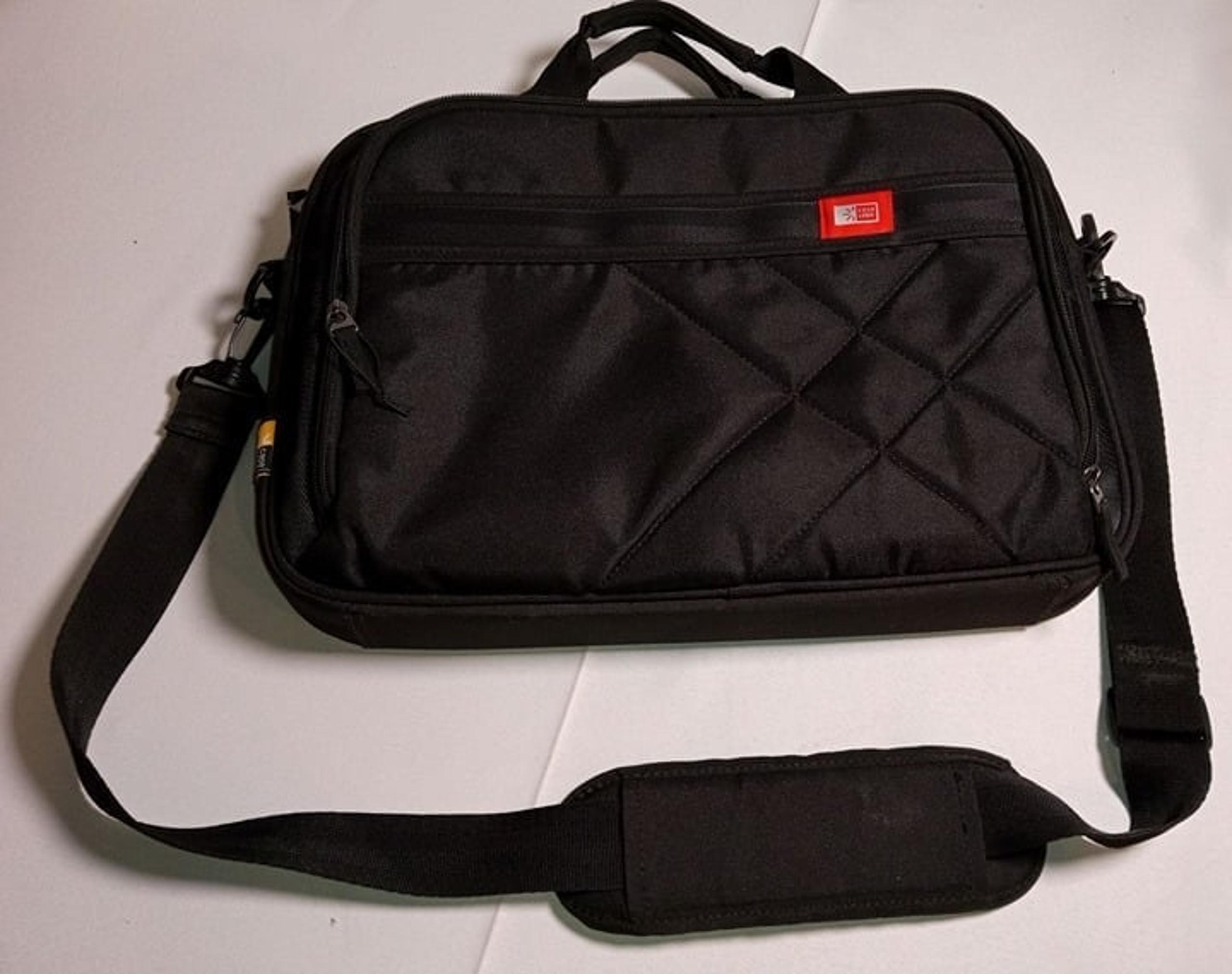 Case Logic Black Sling/Shoulder Bag Laptop Case 16" x 11" x 2"