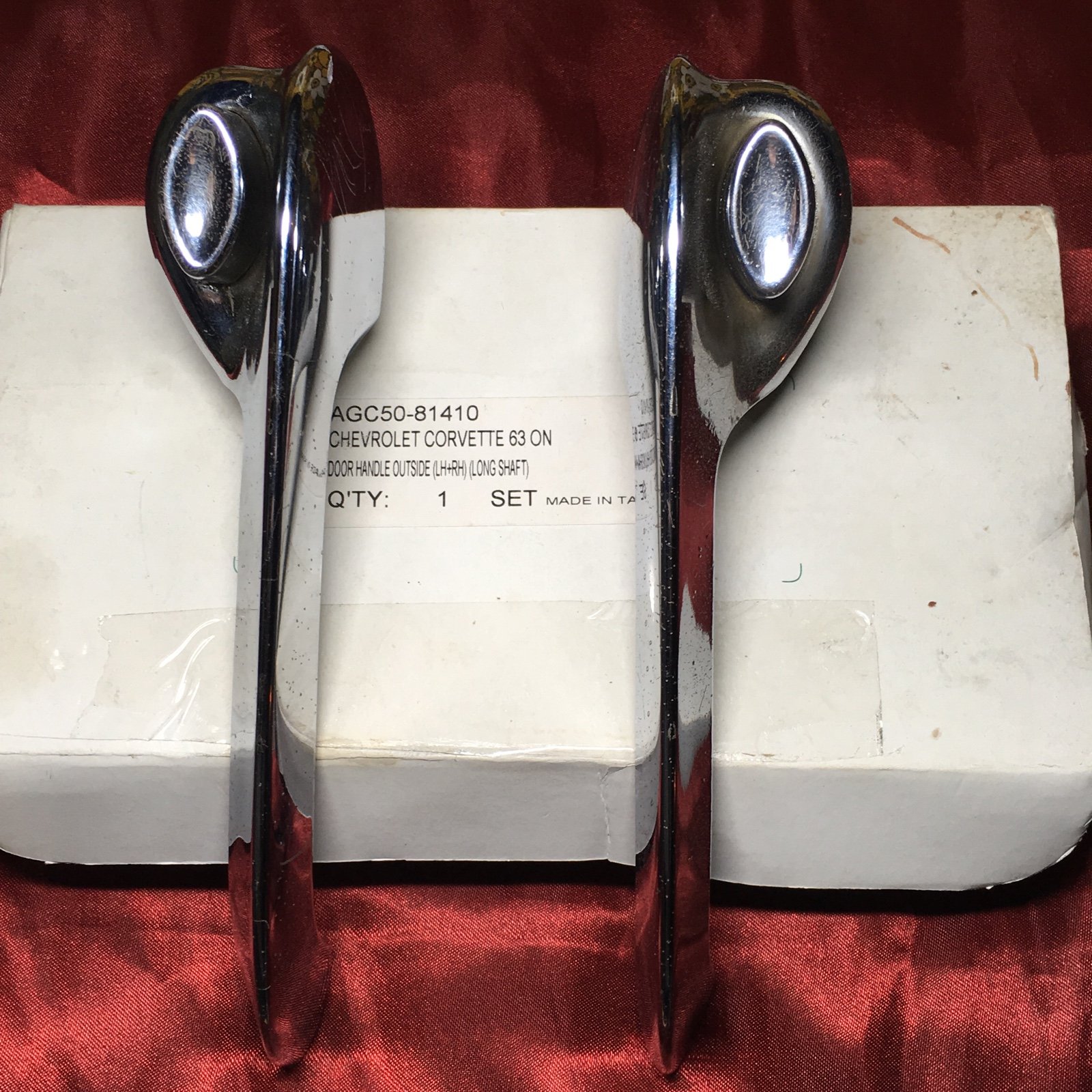 VTG used Chevy corvette 63 on door handle set