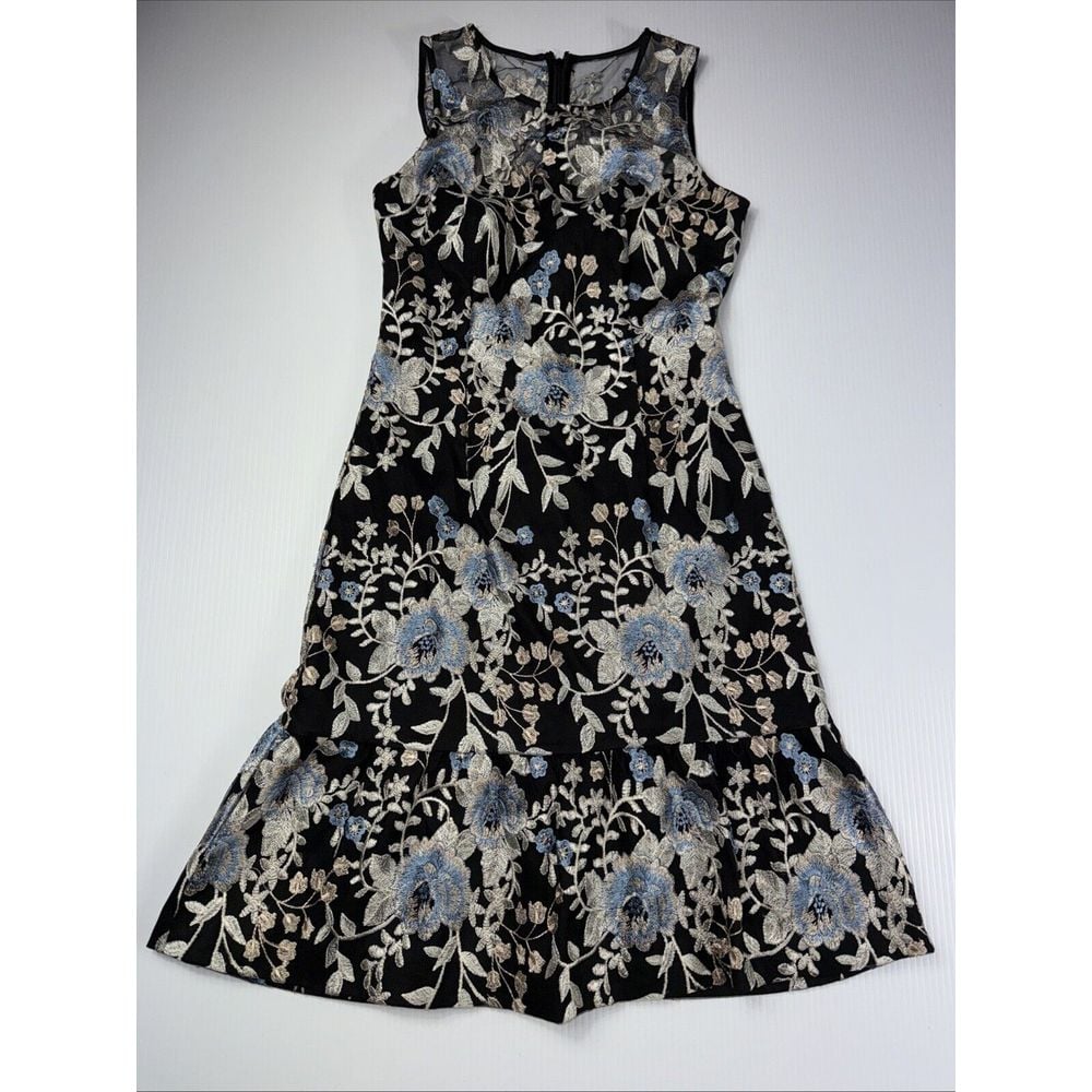 white house black market Embroidered Blue White Flowers Black Mesh dress size 0
