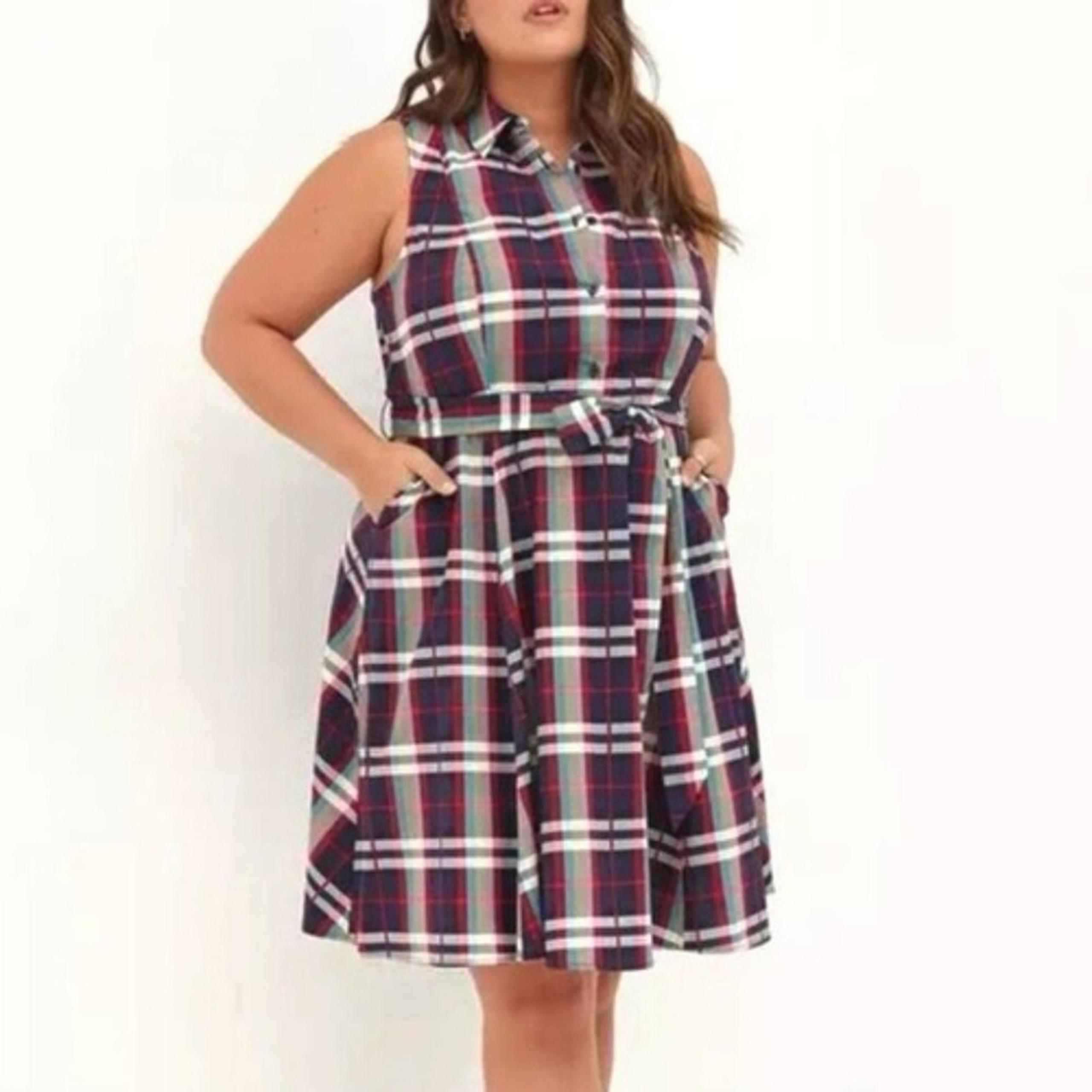 Torrid Poplin Plaid Collared Sleeveless  1/2 Button 2 Pocket Belted Plus Dress 2