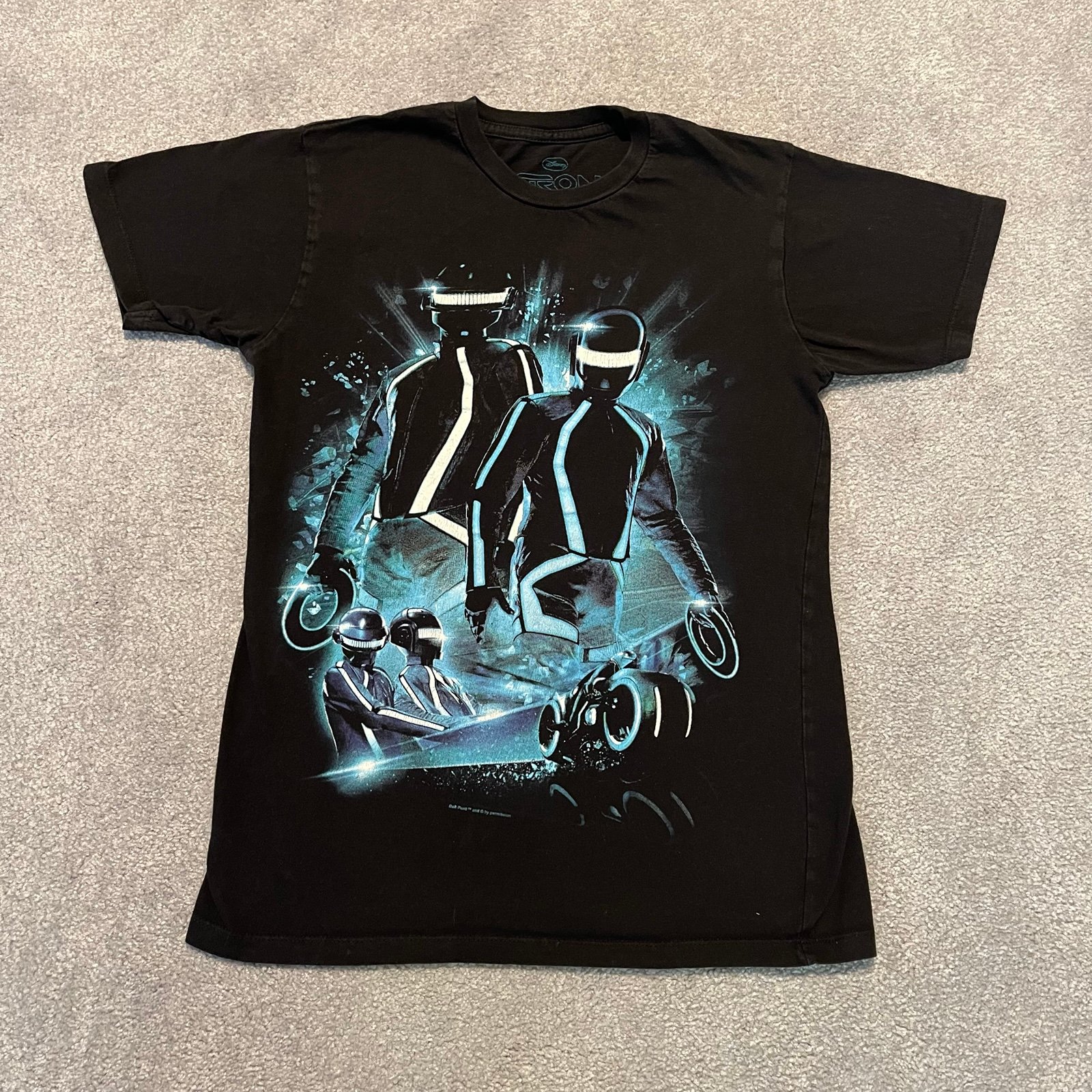 Vintage 2010s Disney Tron Legacy Daft Punk Movie Promo Graphic Logo Tee Shirt