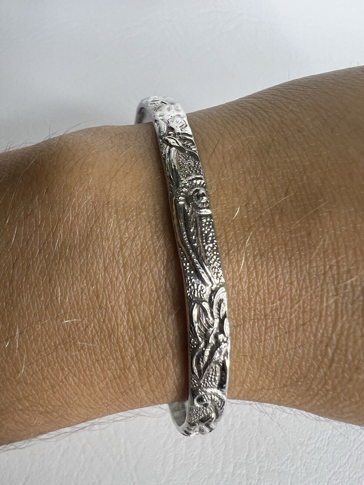 Vintage Floral 925 Sterling Silver Bangle Bracelet 8”
