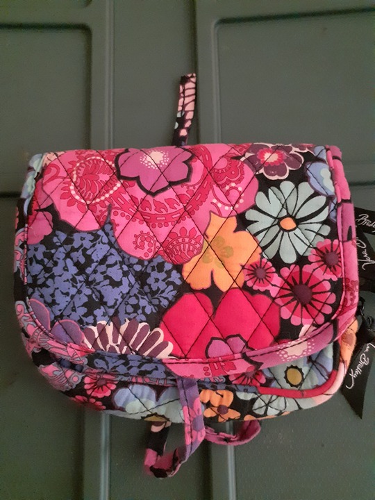 best price Makeup/Jewelry Travel Floral Colorful Bradley Vera Bag. condition Excellent Women best price Makeup/Jewelry Travel Floral Colorful Bradley Vera Bag. condition Excellent Women