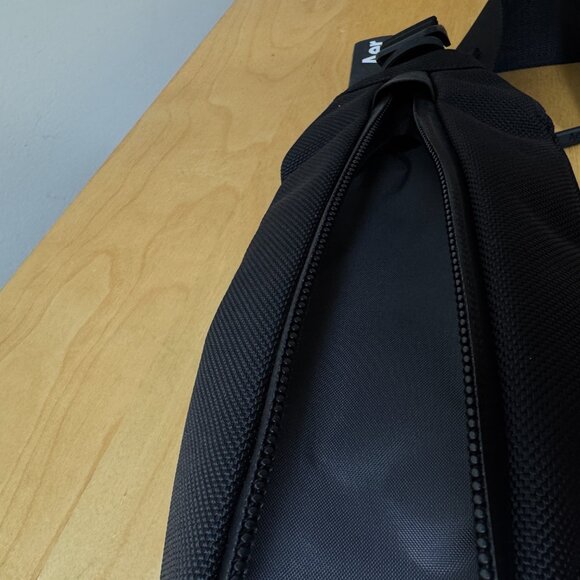Aer City Sling