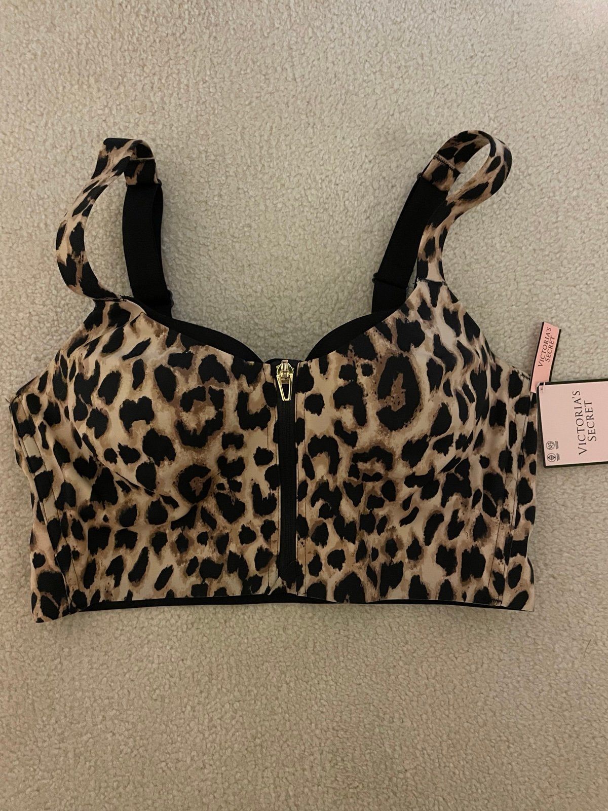 Victoria’s Secret knockout front zip sports bra 34B NWT