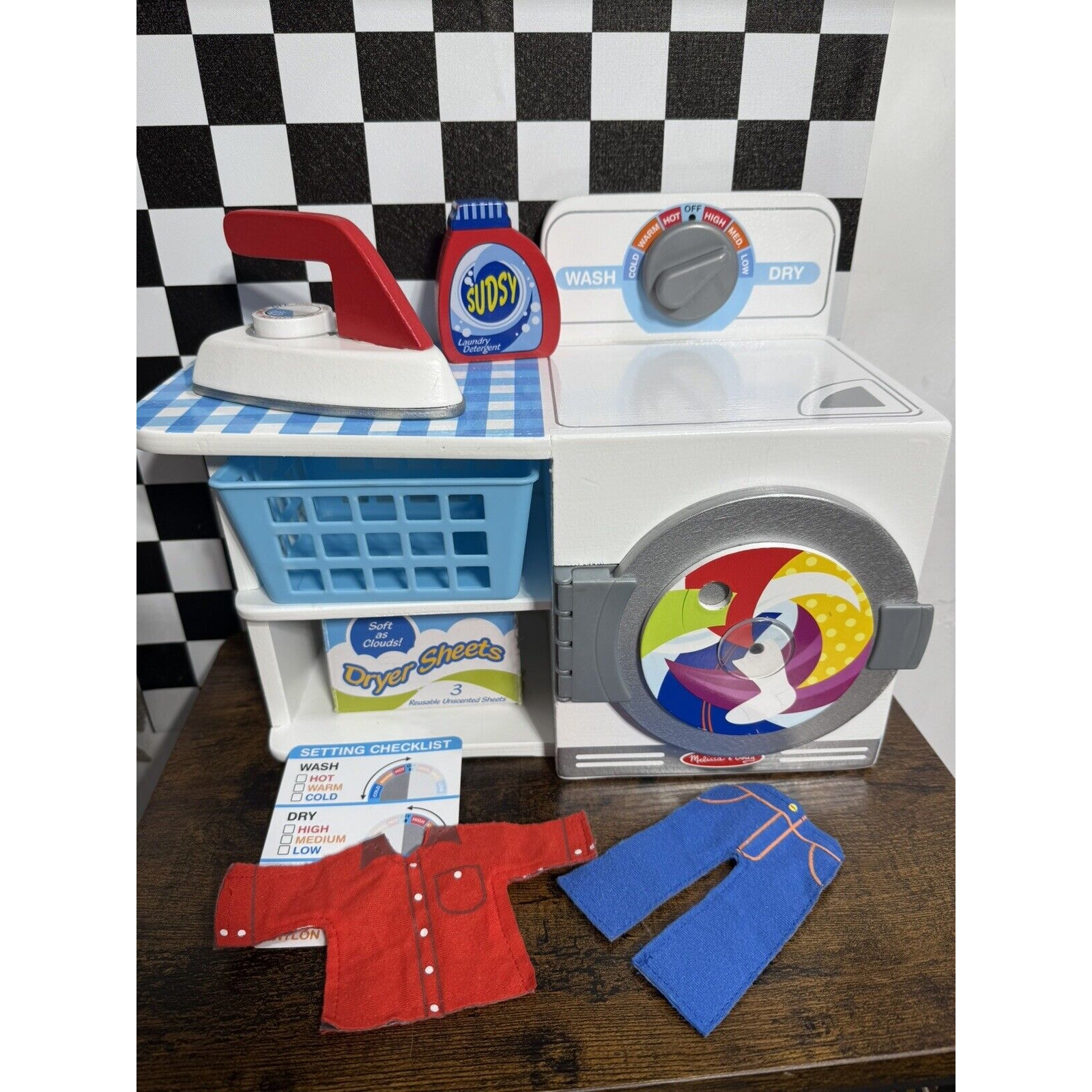 Melissa & Doug Wash, Dry and Iron Play Set Washing Machine & Accessories