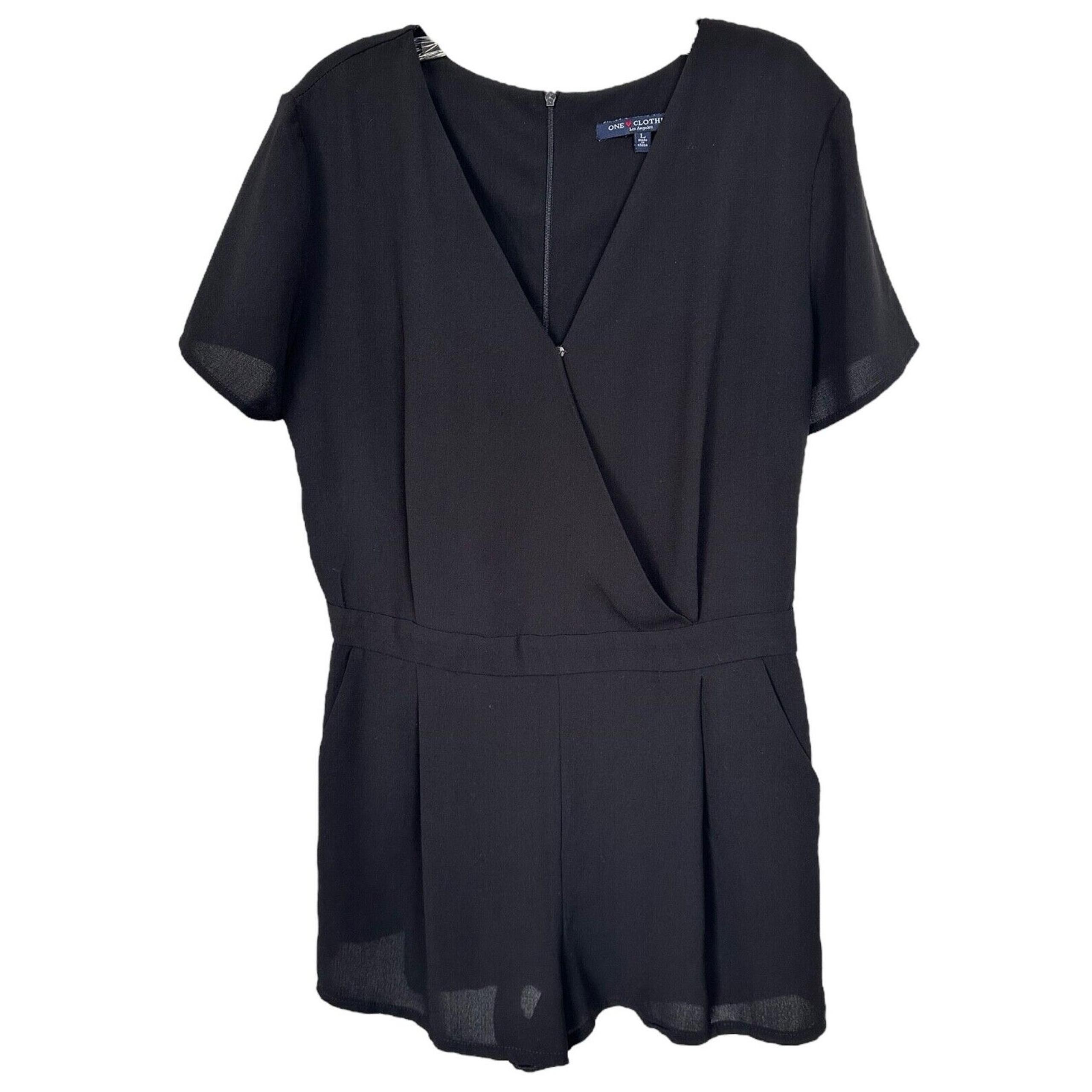 One ❤️ Clothing Junior's Romper Short Sleeve V-Neck Size L Black