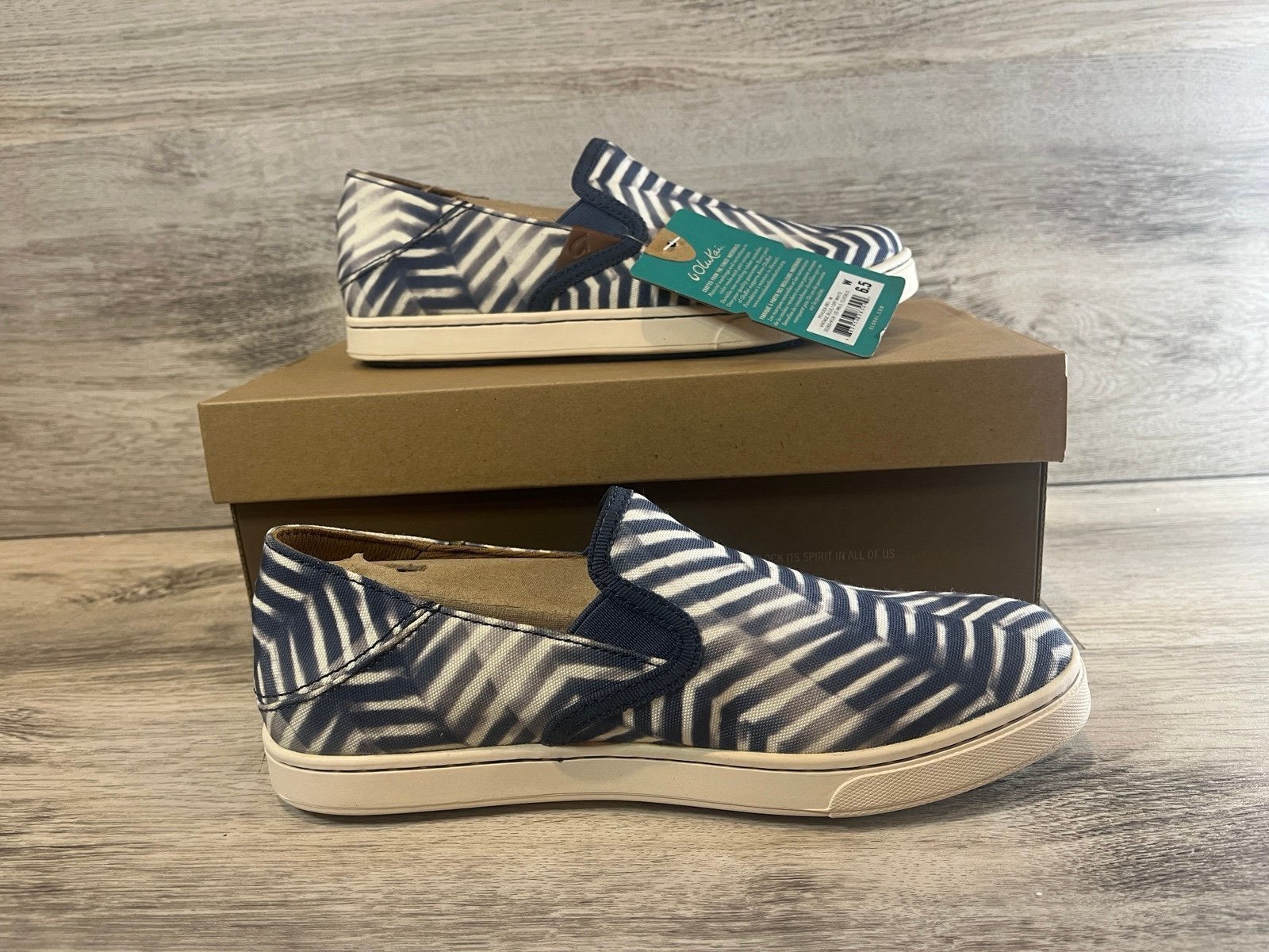 Olukai Pehuea Pa’i Size 6.5
