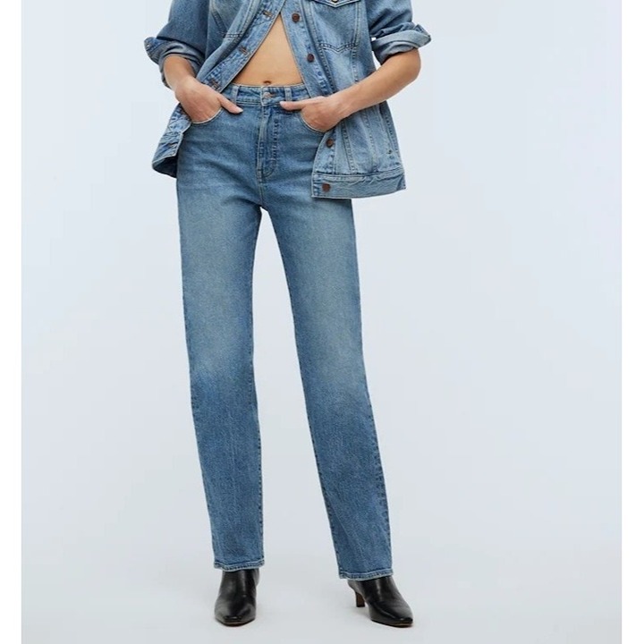 Madewell The Petite '90s Straight Jean in Rondell Wash Crease Edition sz 32P