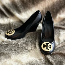 Tory Burch Women's 7M Black Leather Wedge Heel Pumps