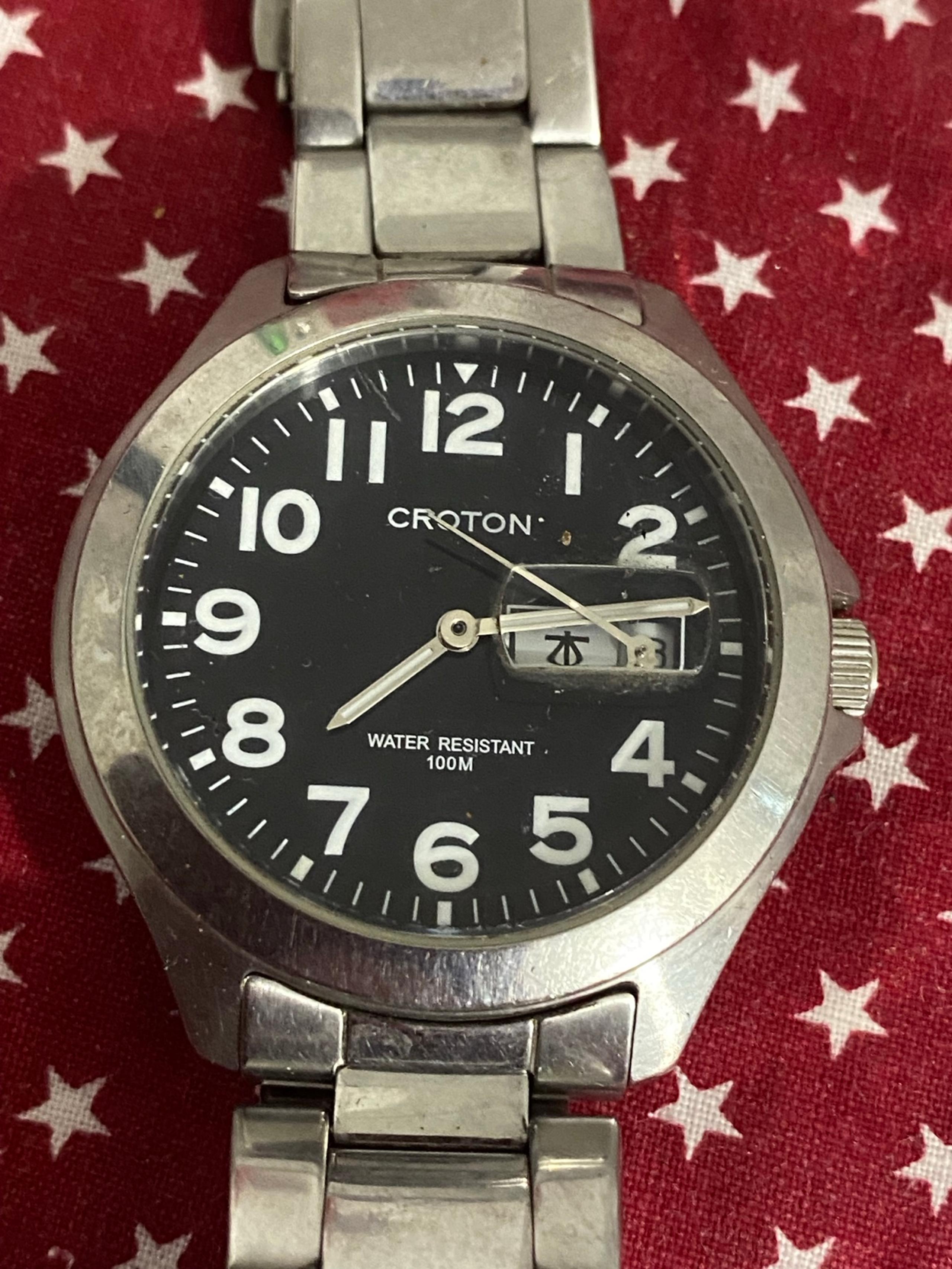 croton water resistant 100m watch day date in japanese