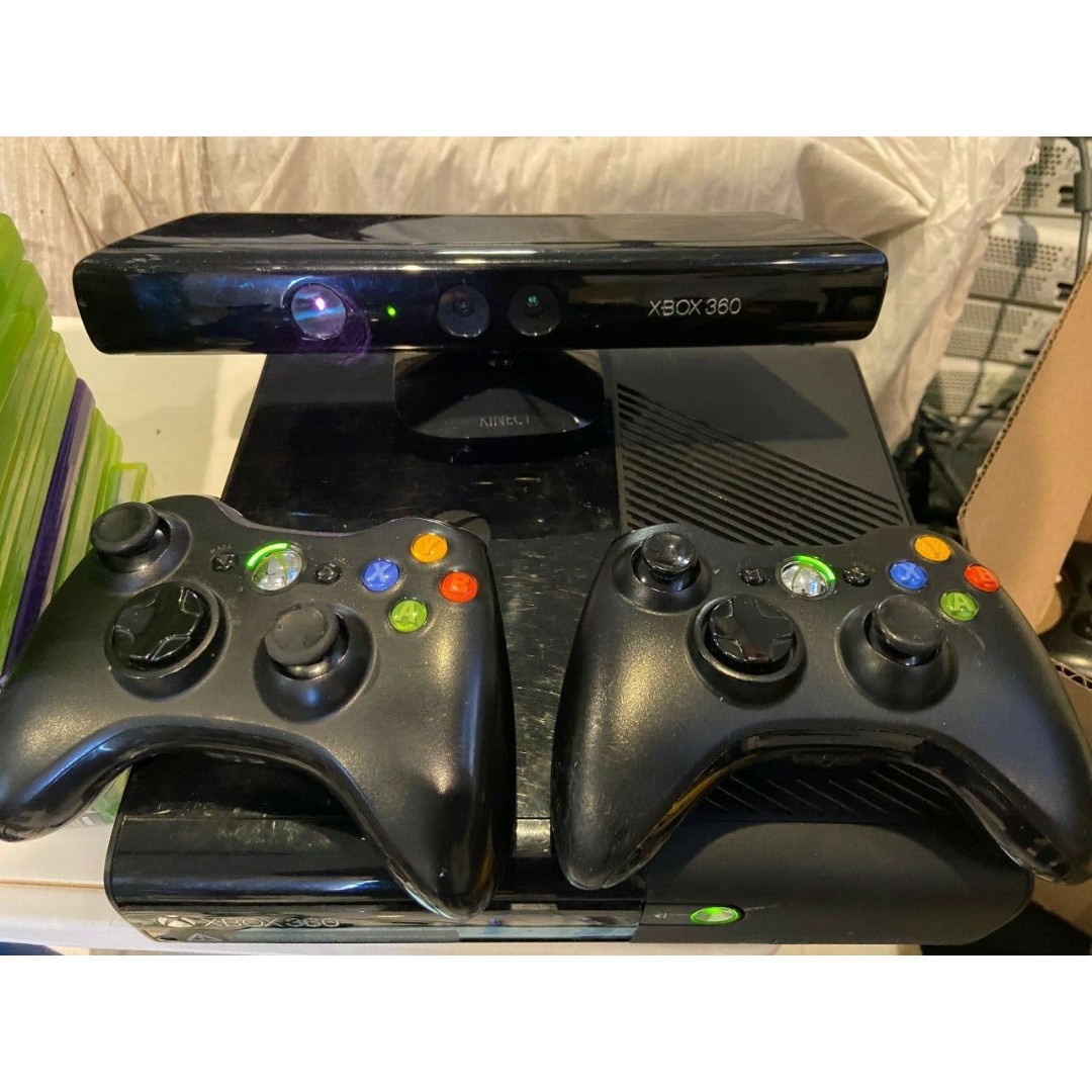 Microsoft XBOX 360 E 4GB/500GB +Kinect +2 Wireless Controllers +15 Games