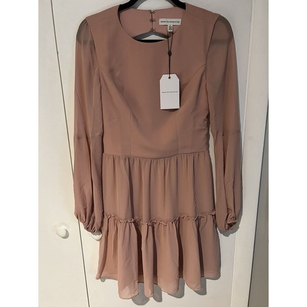 NWT Dress The Population Paola Blush Tiered Blouson-Sleeve Dress. Size Small