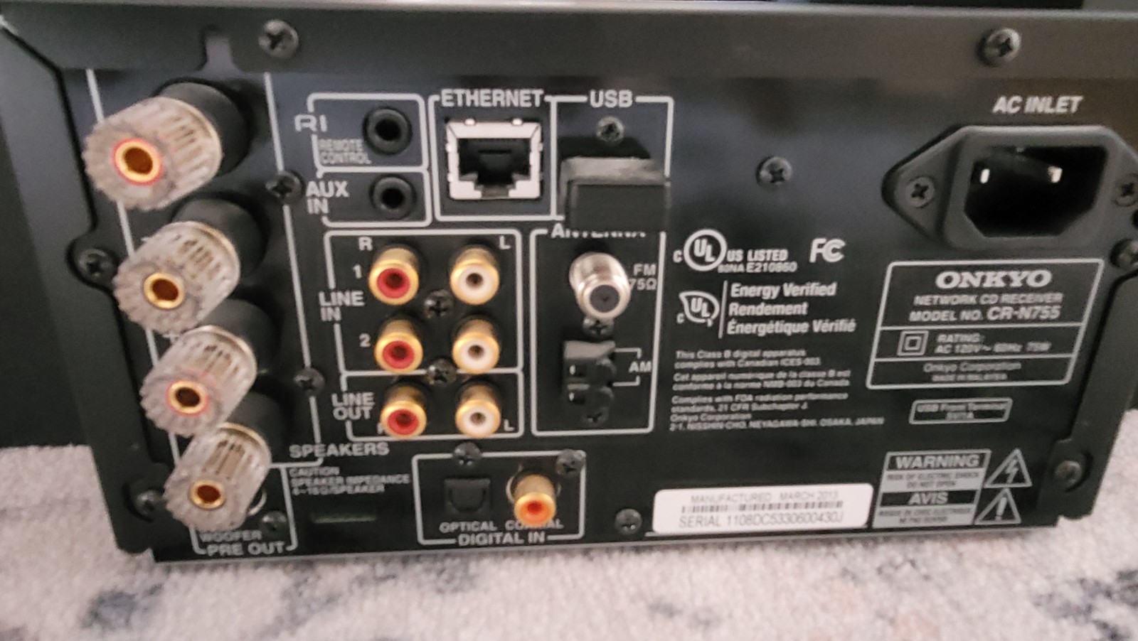 Onkyo CR-N755 Stereo Amplifier with Speakers (wifi, CD player) - detail