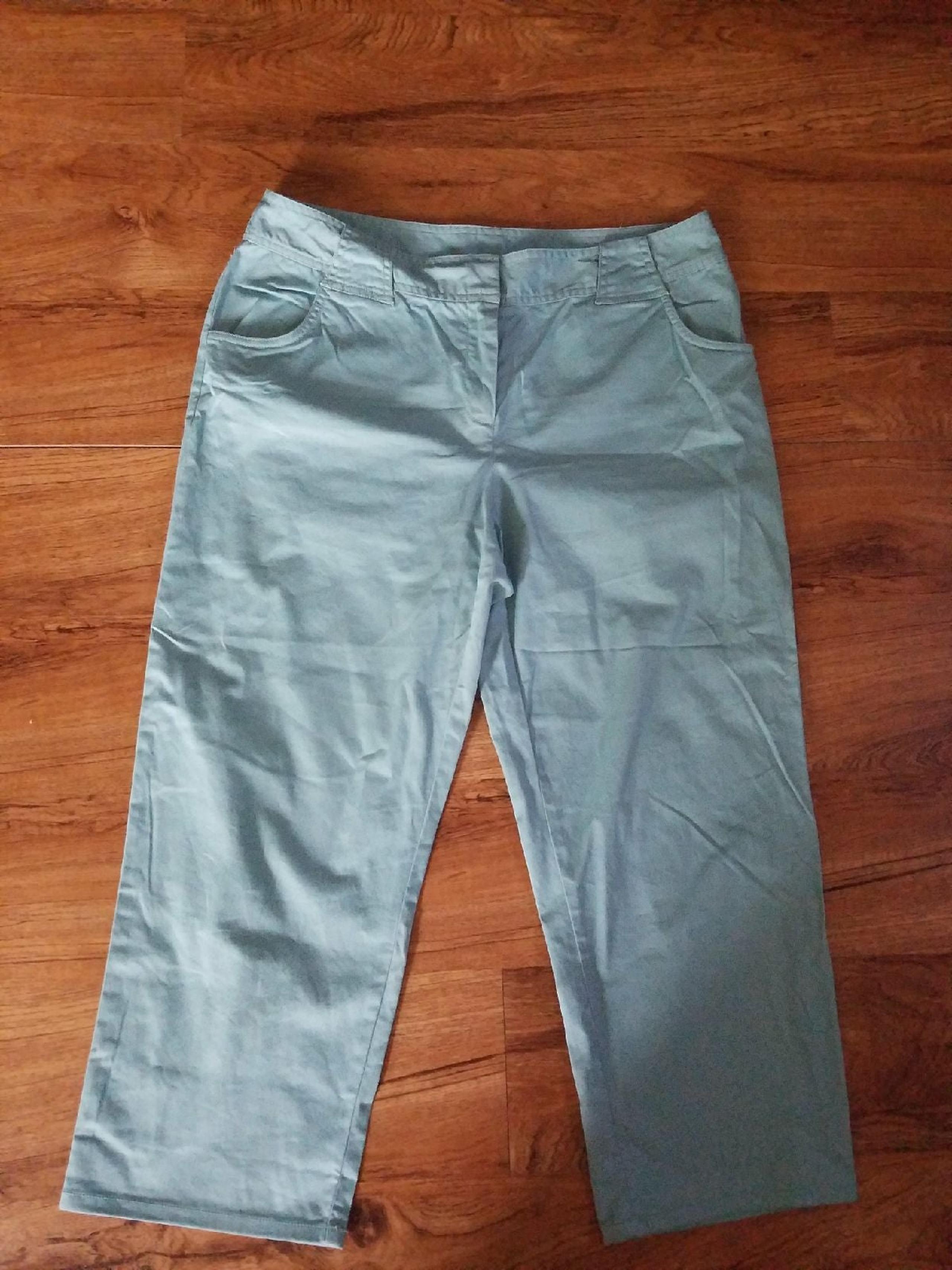 jh collectibles Capris Women's Size 12  Aqua Green