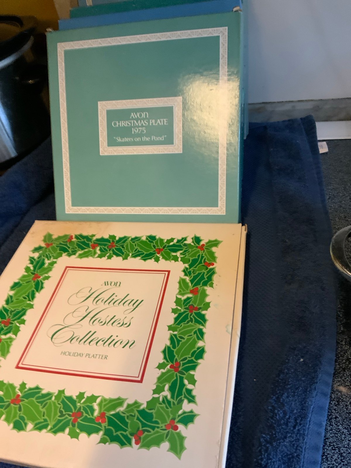 Avon Christmas Plates MIB (5)