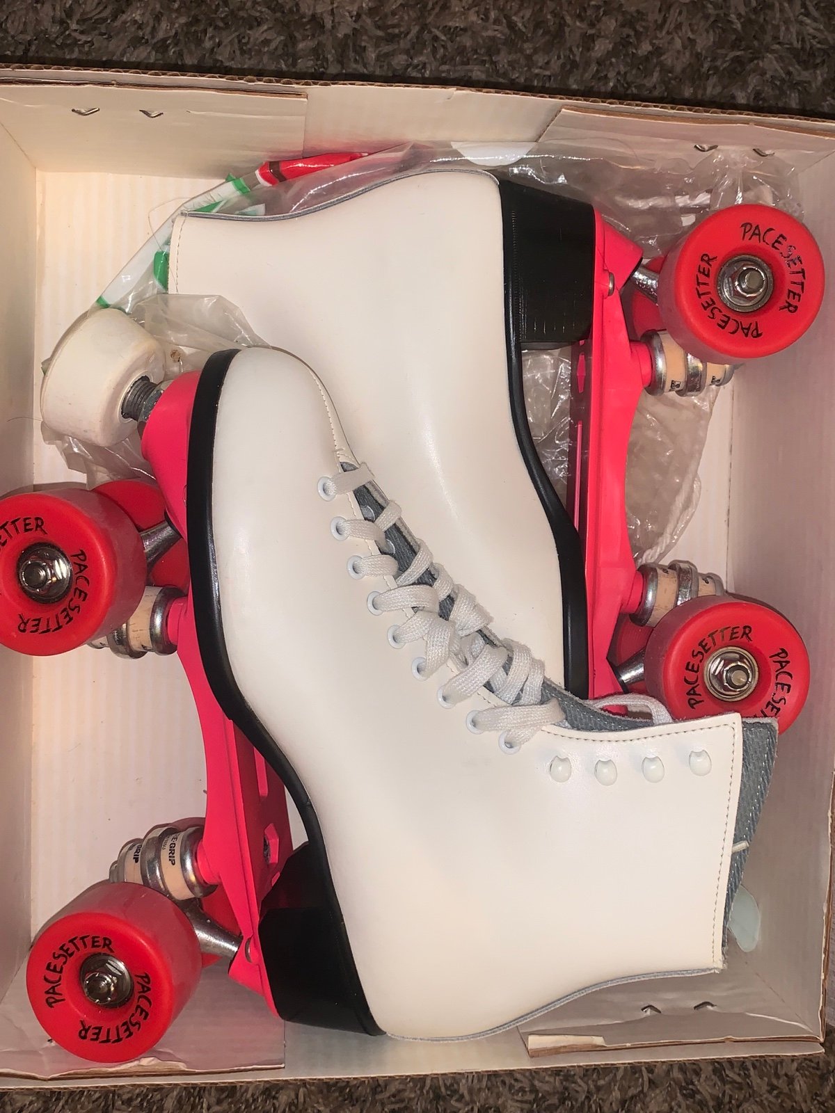 NEW RETRO RIDELL SKATES