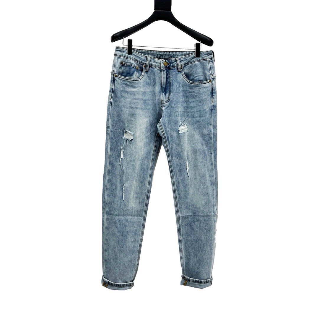 Simple embroiled logo jeans