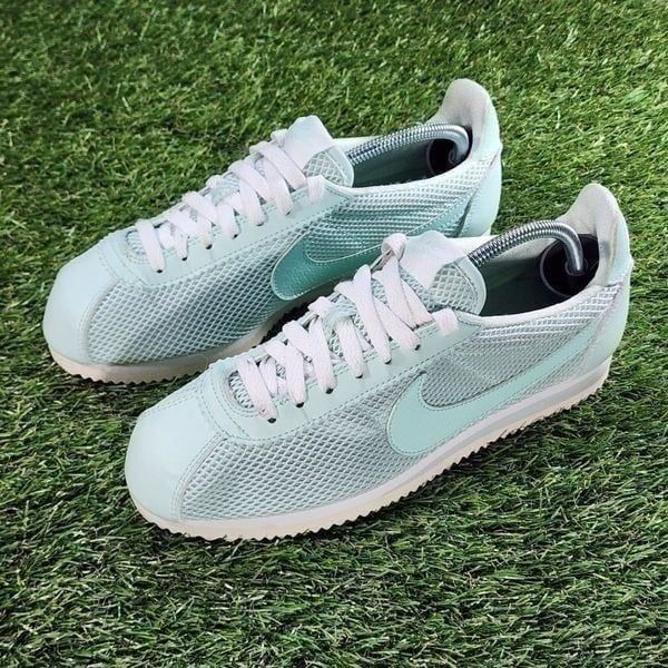 NIKE CORTEZ - Womens Shoes - SIZE 8