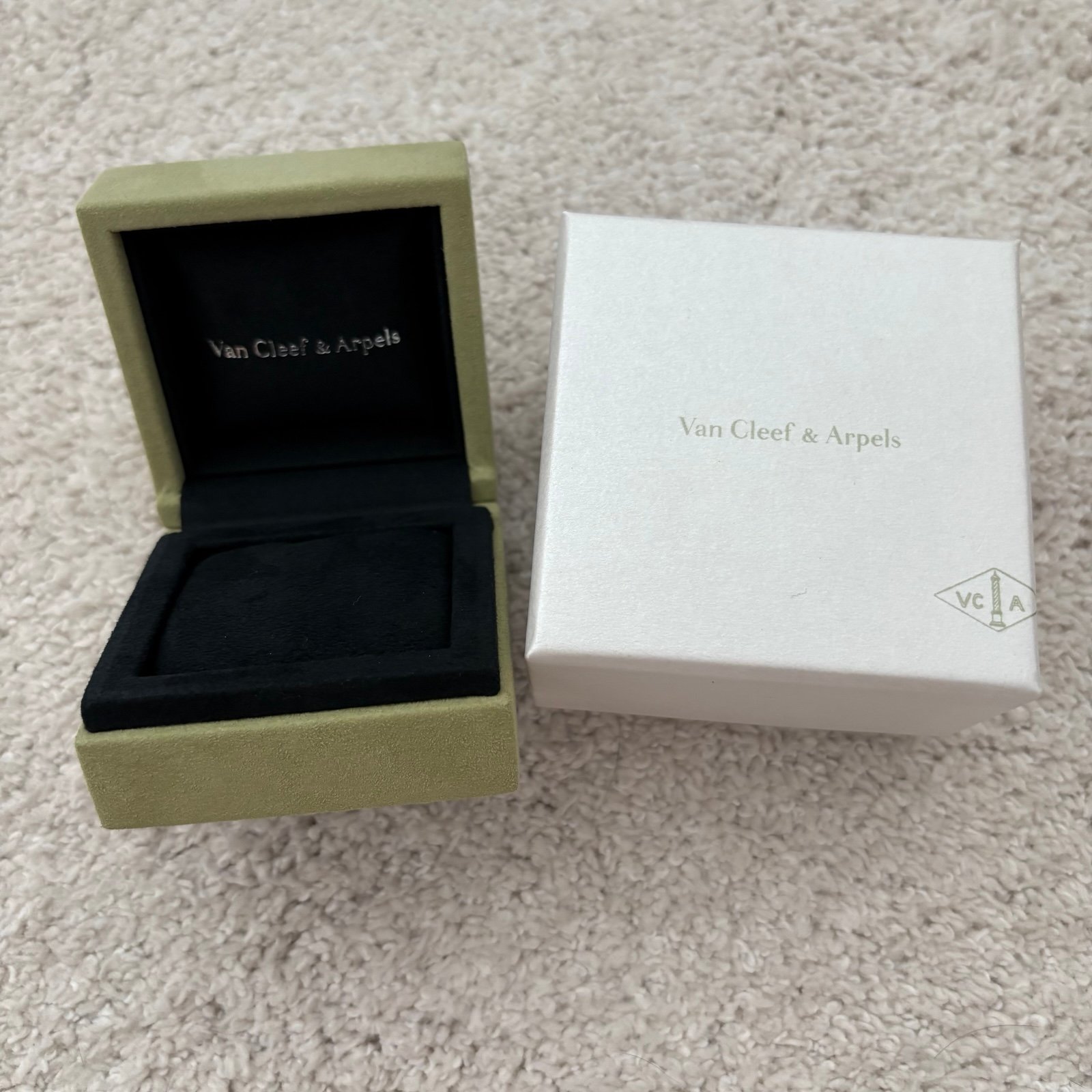 Van Cleef & Arpels Brooch Jewelry Box