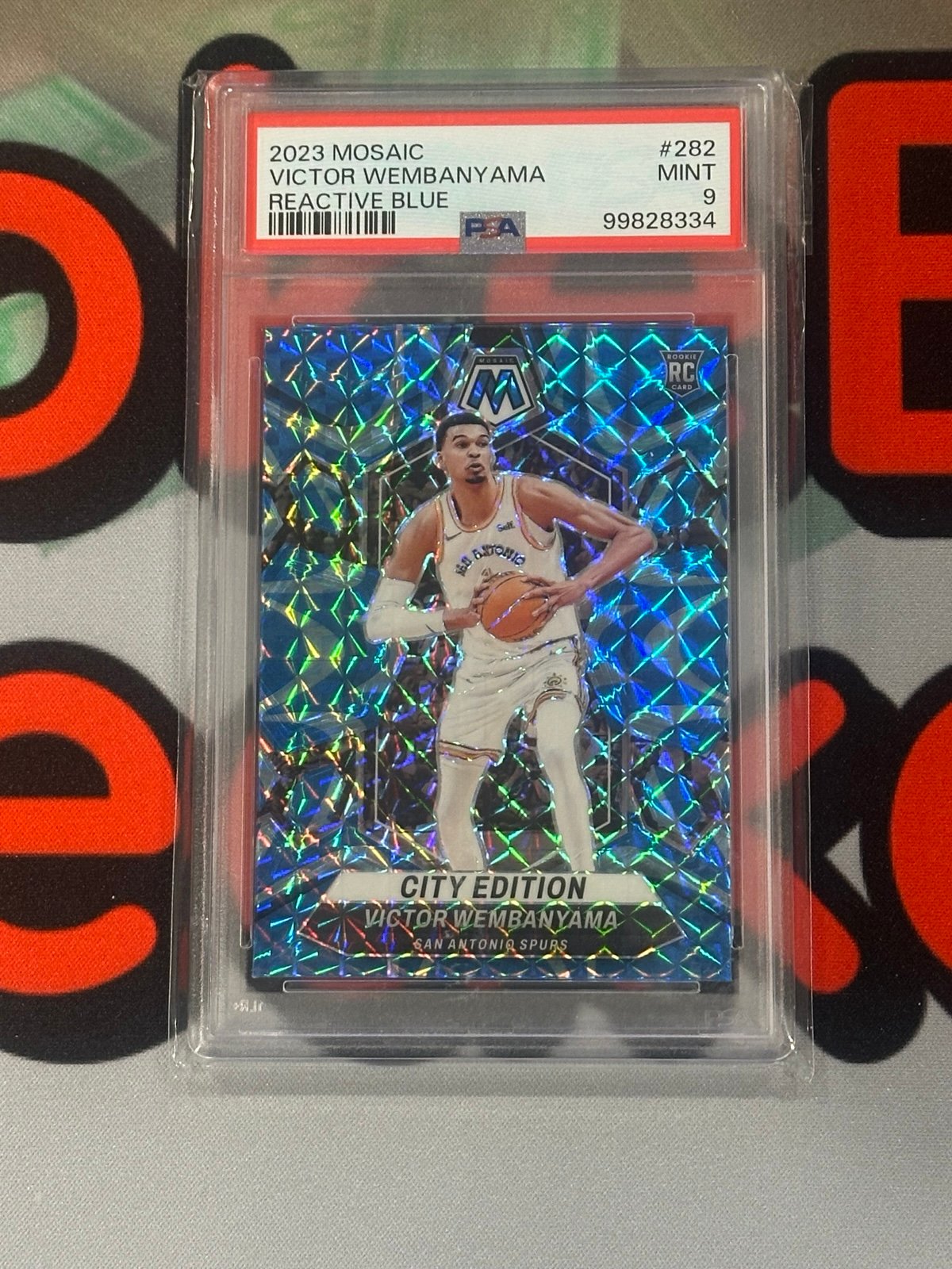 Victor Wembanyama rookie card parallel - PSA 9 mint