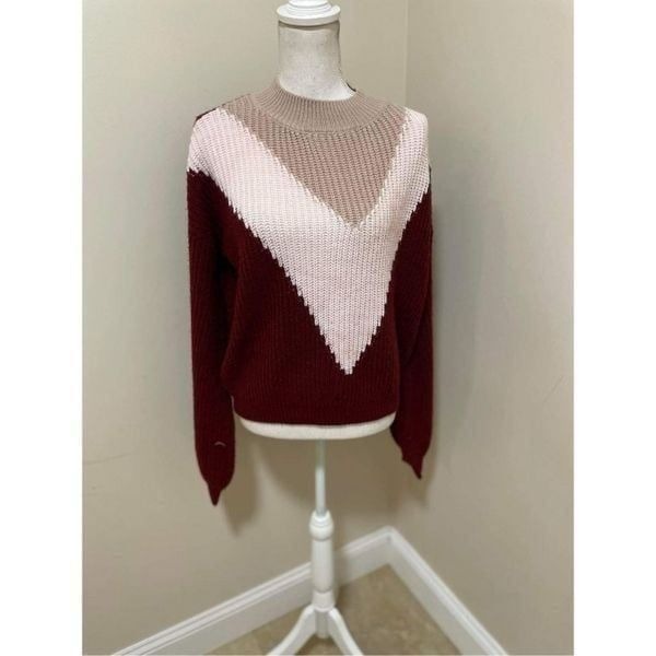 The Good Jane Pullover Sweater Size M/L
