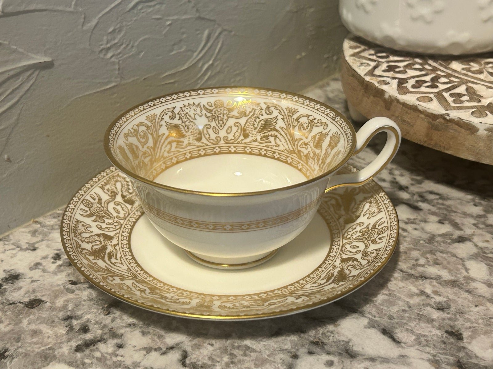 Wedgwood GOLD FLORENTINE Teacup and Saucer Vintage Peony Shape Dragons England.