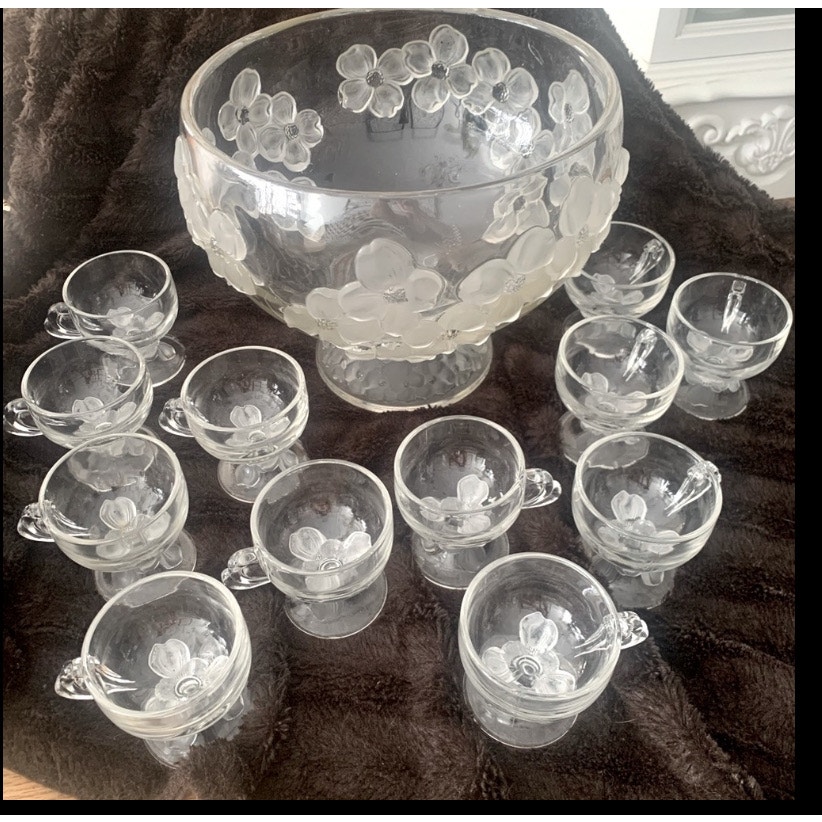 Rare Vintage 1940’s Depression Glass Frosted Dogwood Punchbowl & 12 Glasses.