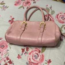 Pink dooney & bourke pebble leather pocketbook