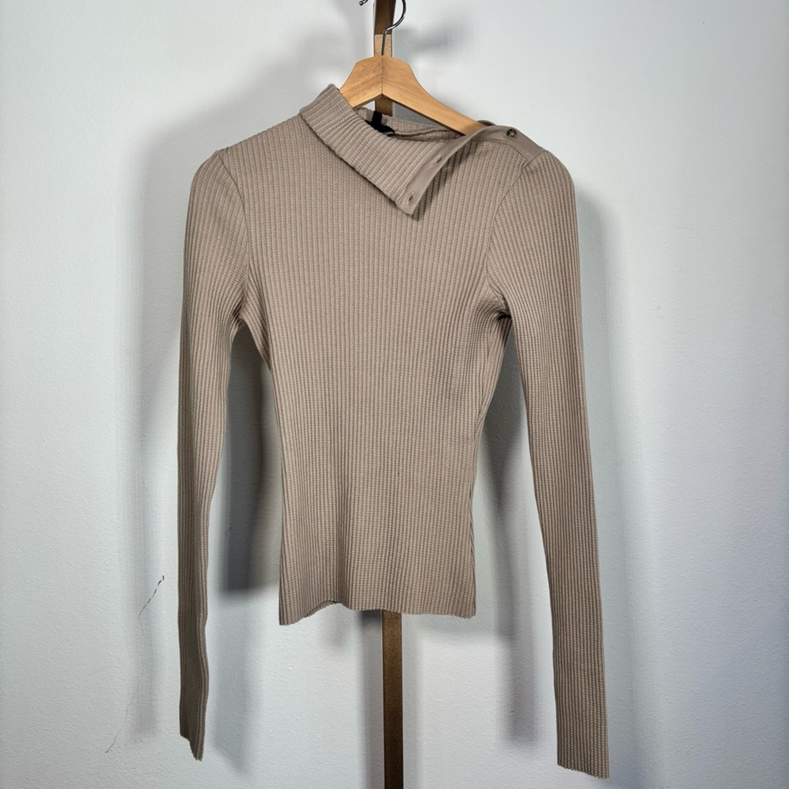 The Range Womens Tan Long Sleeve Sweater Size XS