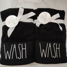 Rae Dunn hand towel set