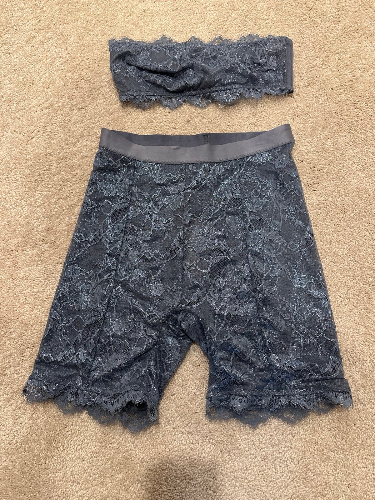 Skims Blue lace boxer shorts & bandeau bra set size small